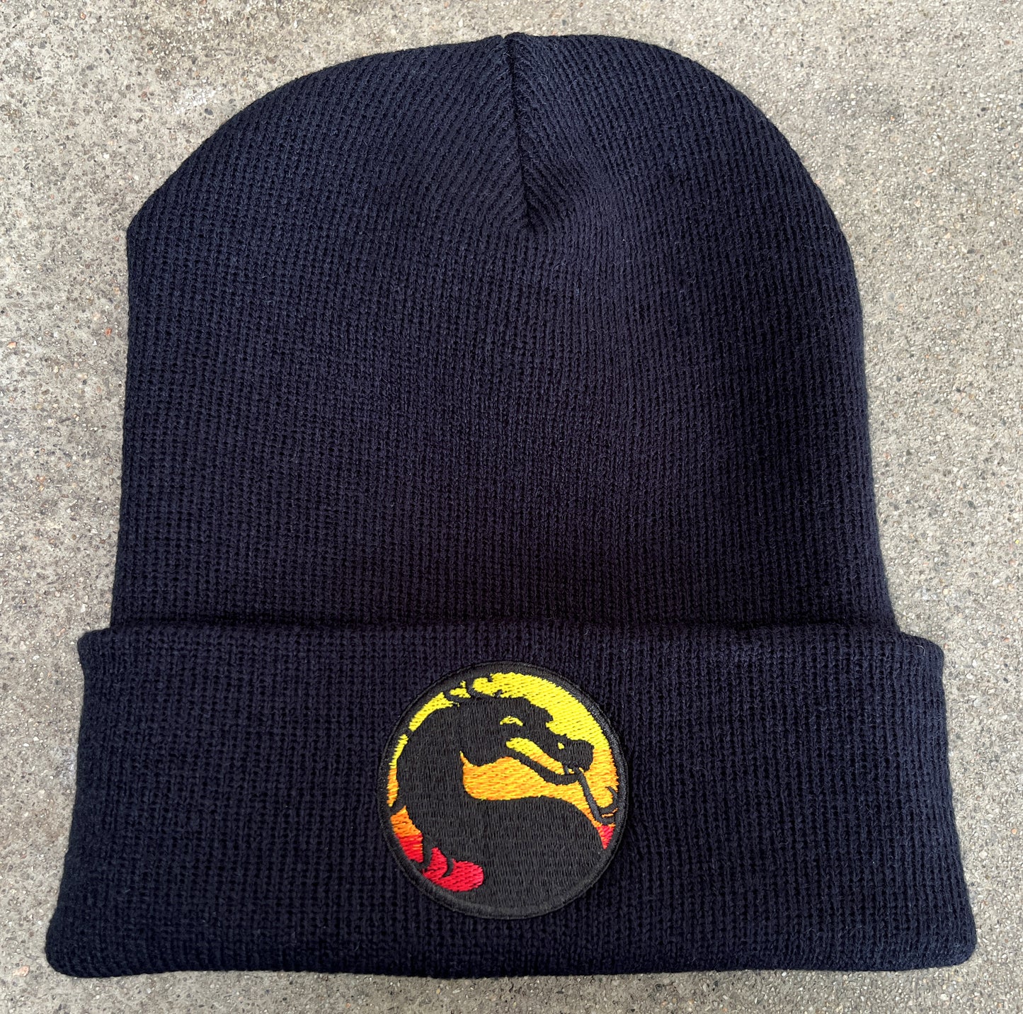 dragon embroidered beanie - BLACK