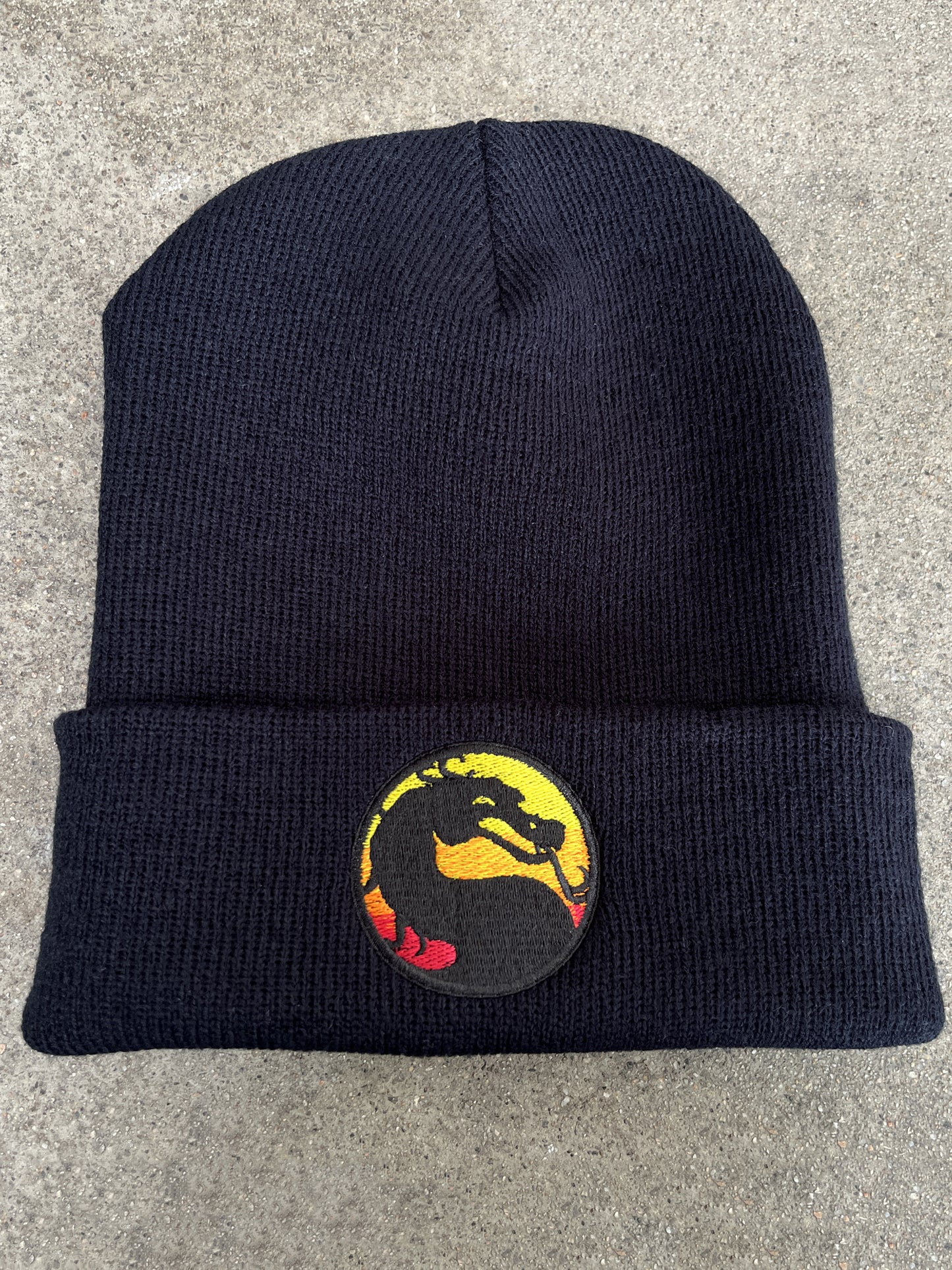 dragon embroidered beanie - BLACK