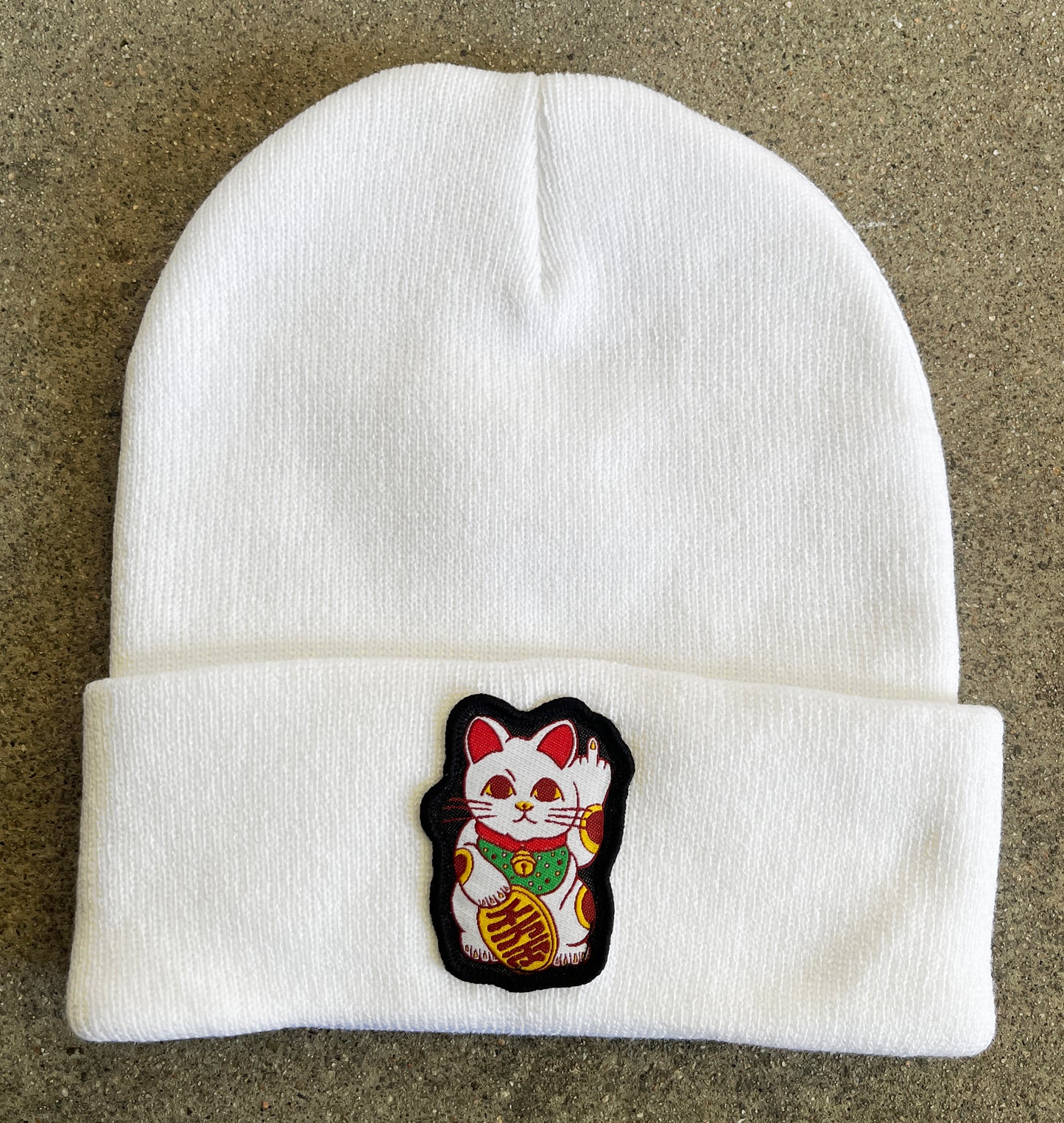 unlucky cat beanie - WHITE