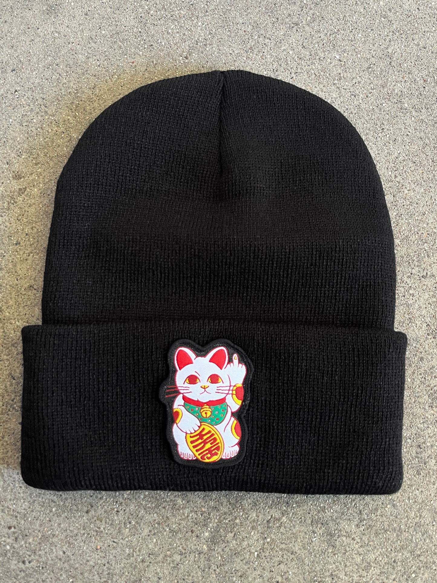 unlucky cat beanie - BLACK
