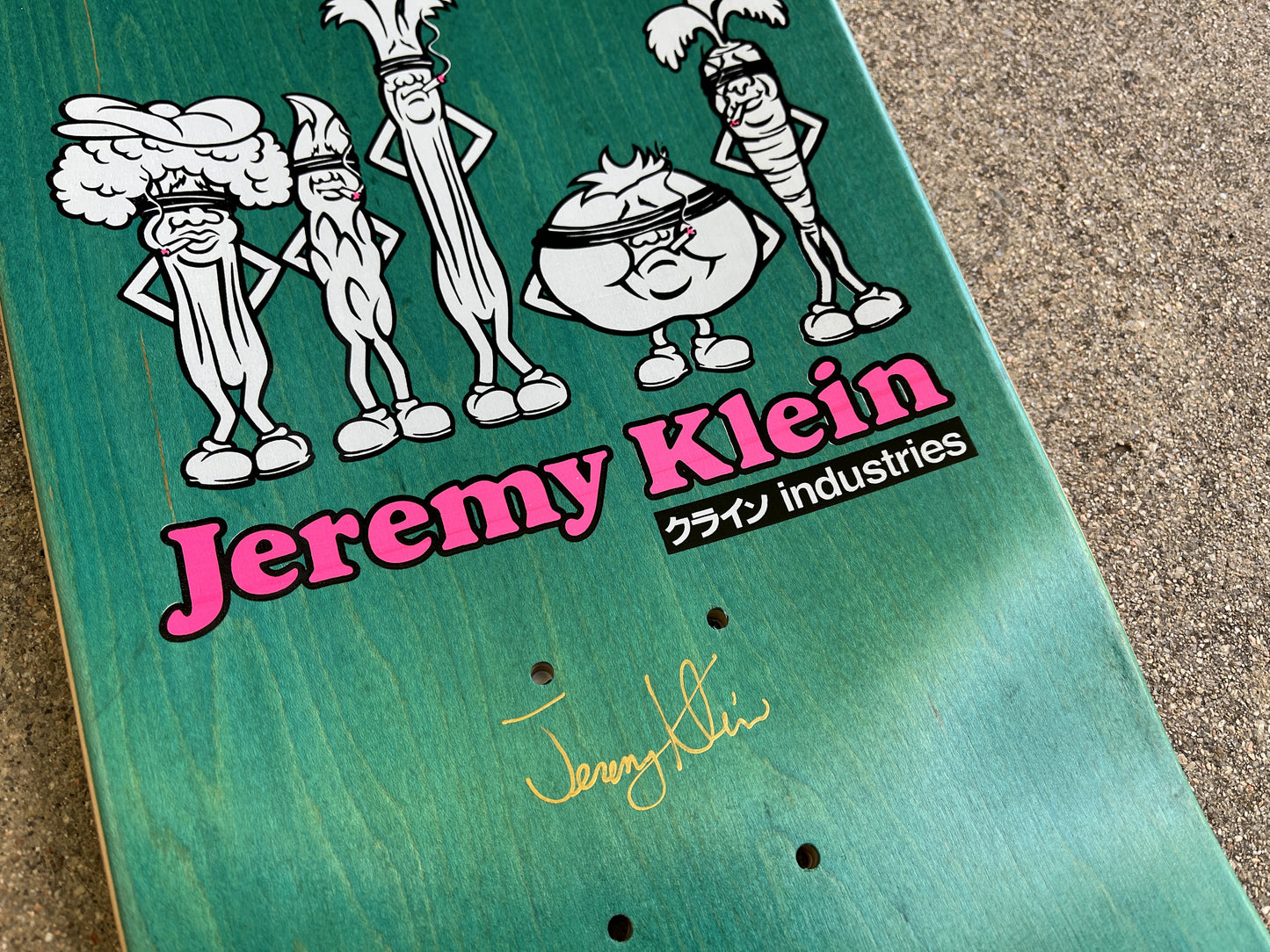 SIGNED MATTE BLACK jeremy klein silk screened candy bar board 9.75 X 31.75 wheelbase 14.5