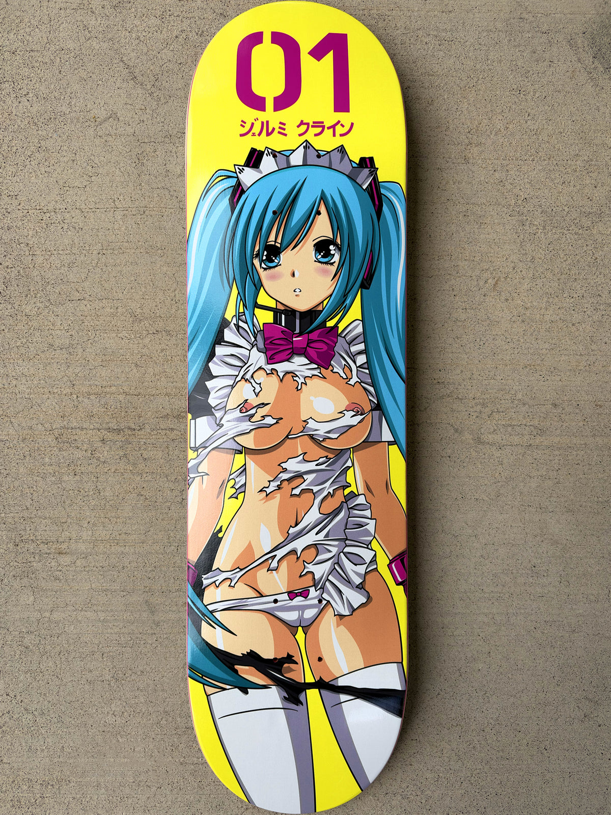 maid hatsune - 8.25 X 32.25