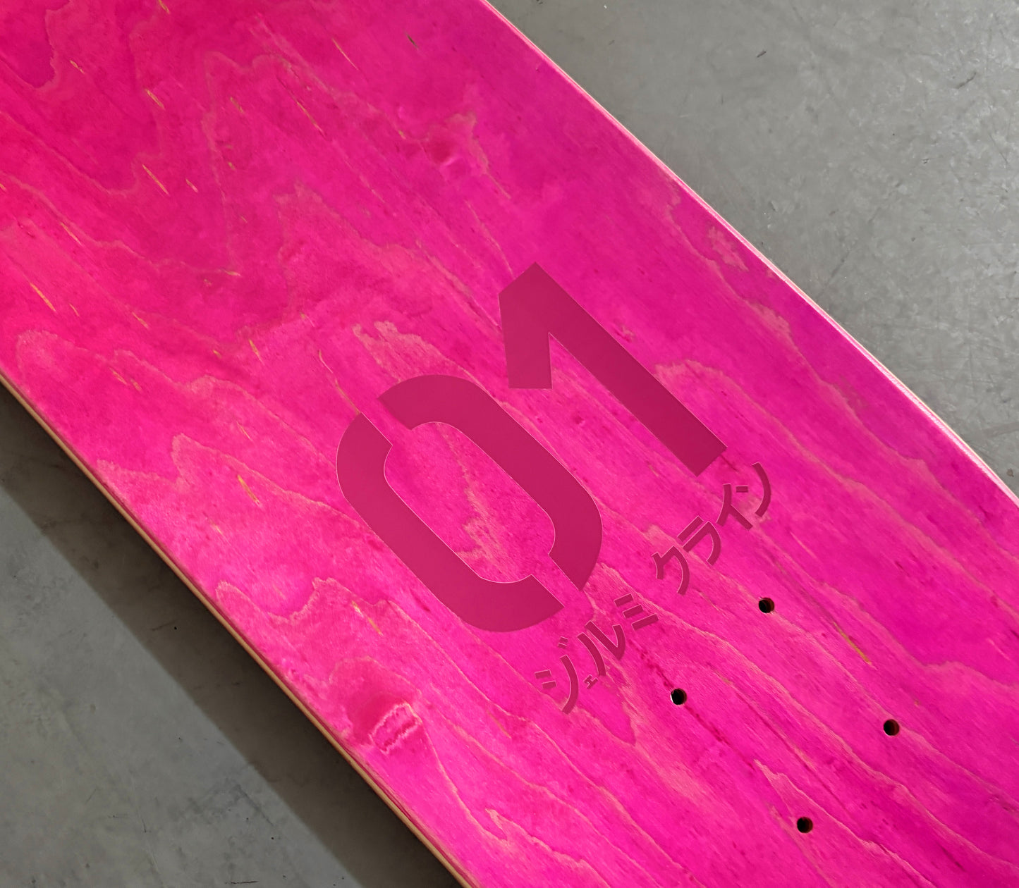 hatsune PEARL WHITE 8.5 X 32.25 HAND SCREENED